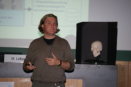 Prof. Dirk Labudde beim Vortrag