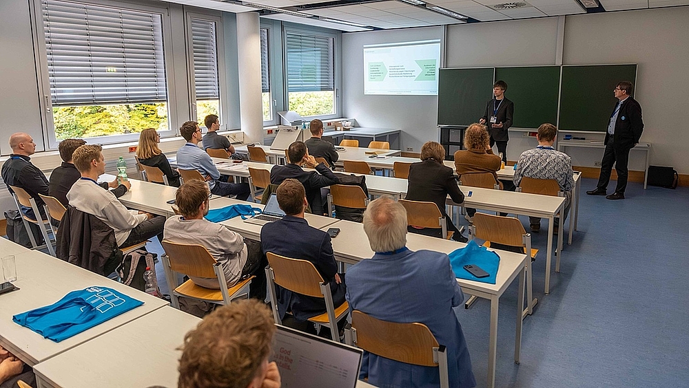 Diskutiert: Acht Sessions luden zum Erfahrungsaustausch ein Blick in den Tagungsraum