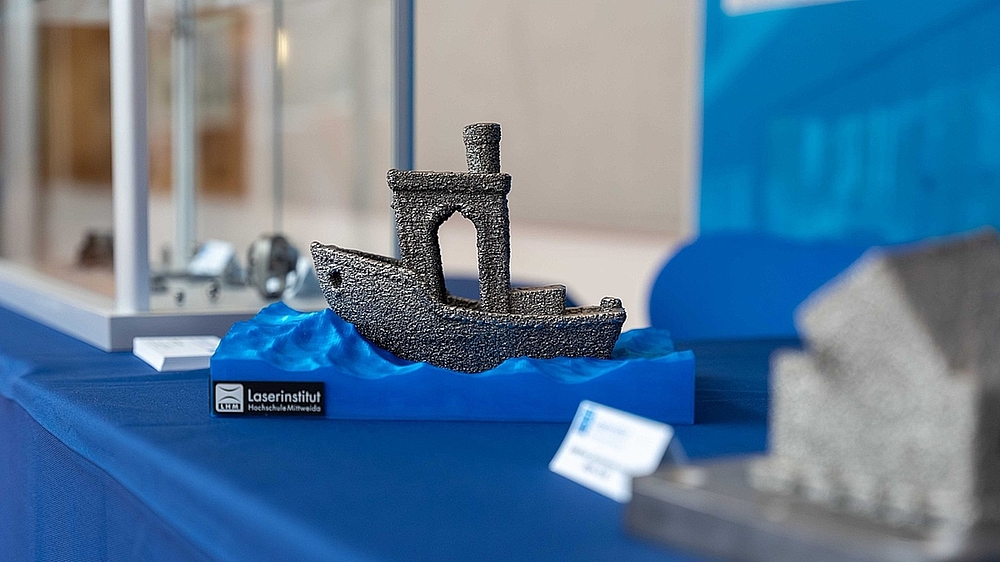 Gedruckt: Metallbasierter 3D-Druck aus dem LHM Minischiff aus dem 3D Drucker