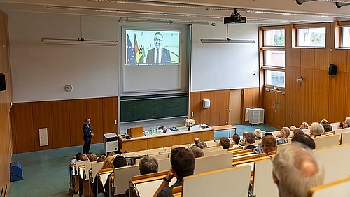 Eröffnet: Grußwort des Staatsministers Sebastian Gemkow Staatsminister Sebastian Gemkow