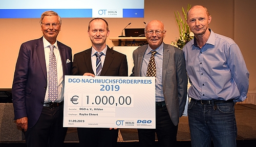 Wolfgang Bosbach; Preisträger Dipl.-Ing. (FH) Rayko Ehnert; Prof. Dr. Paatsch (DGO); Prof. Dr. Frank Köster
