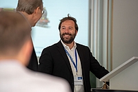 Jun.-Prof. Julian Schenkenhofer, WHU - Otto Beisheim School of Management Männliche Person am Rednerpult