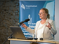 Frau Dr. Friederike Haase beim Vortrag