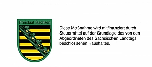 Logo Freistaat Sachsen mit Förderhinweis